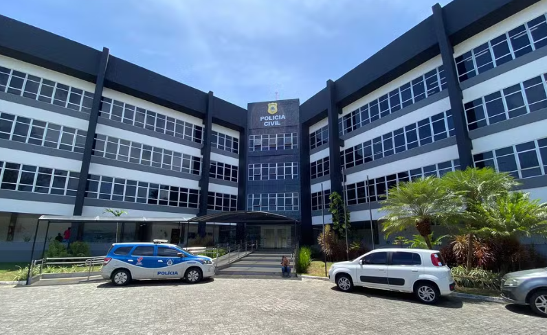 Corpo carbonizado é encontrado em lixeira de Salvador