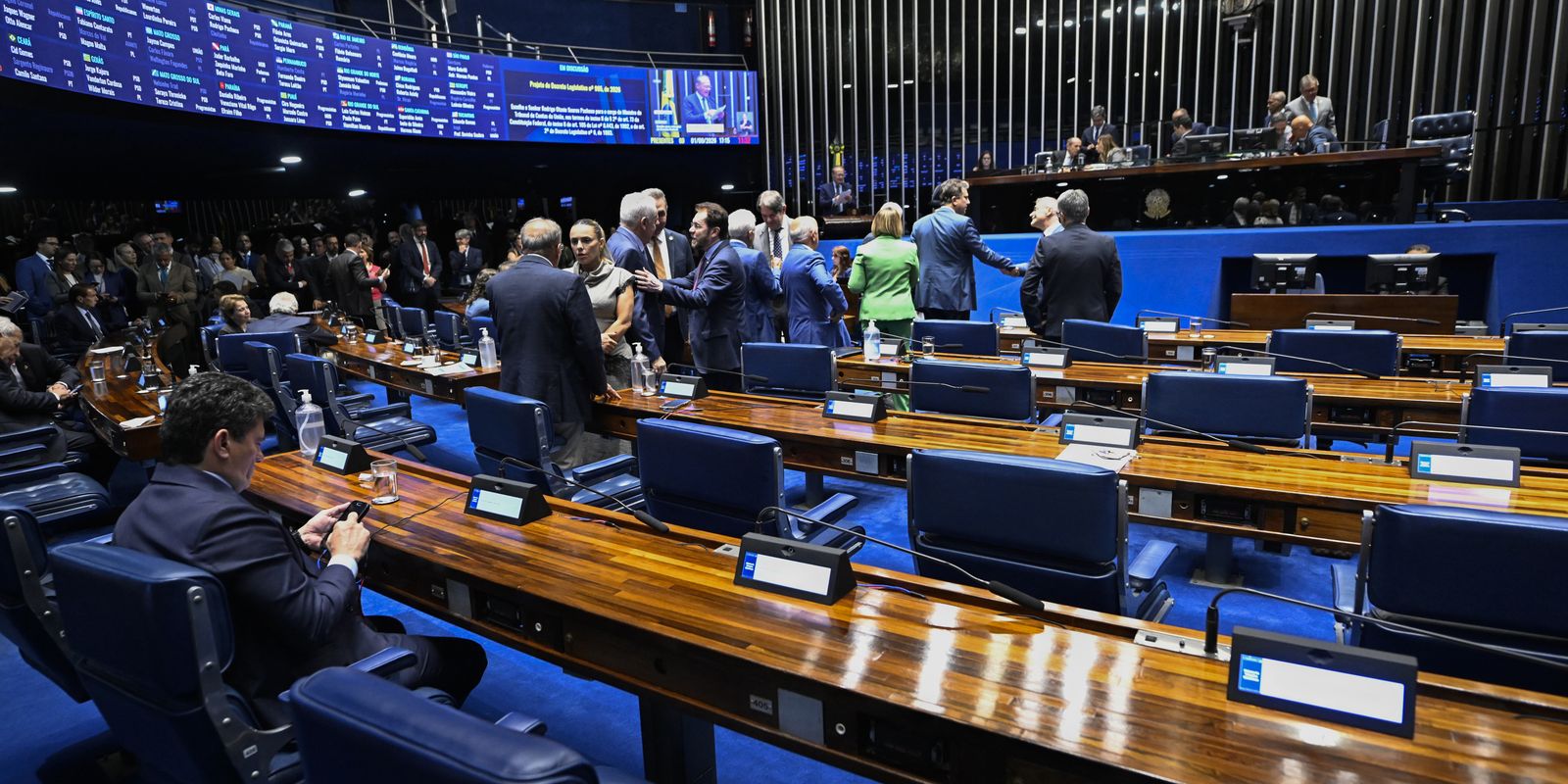 CCJ aprova PEC da Segurança com penas mais duras e envia ao Plenário