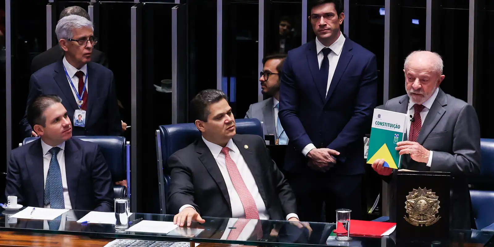 Congresso promulga Emenda 140 e institui aposentadoria especial para ACS e ACE