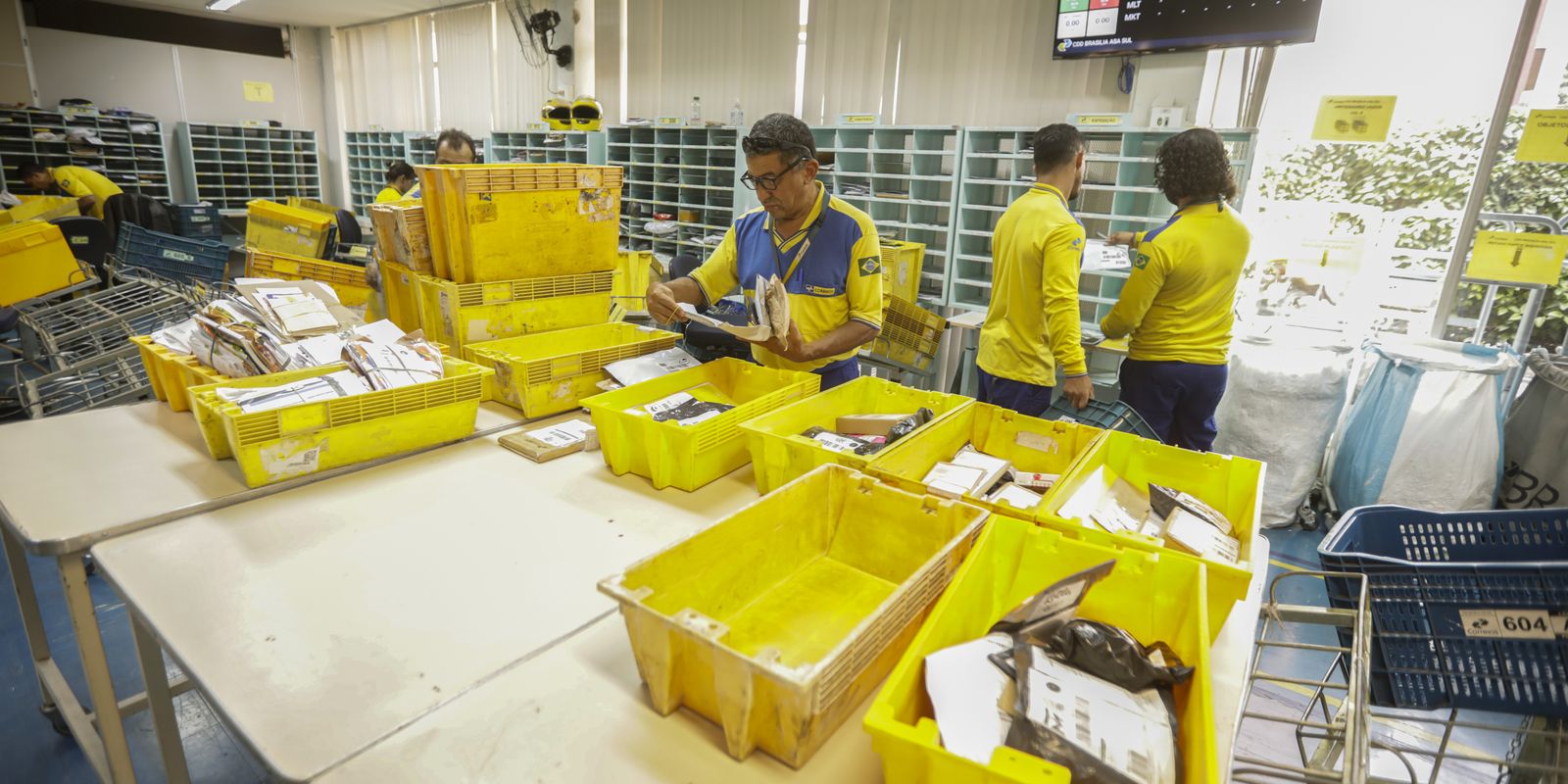 Correios e AliExpress firmam acordo para acelerar entregas na Black Friday