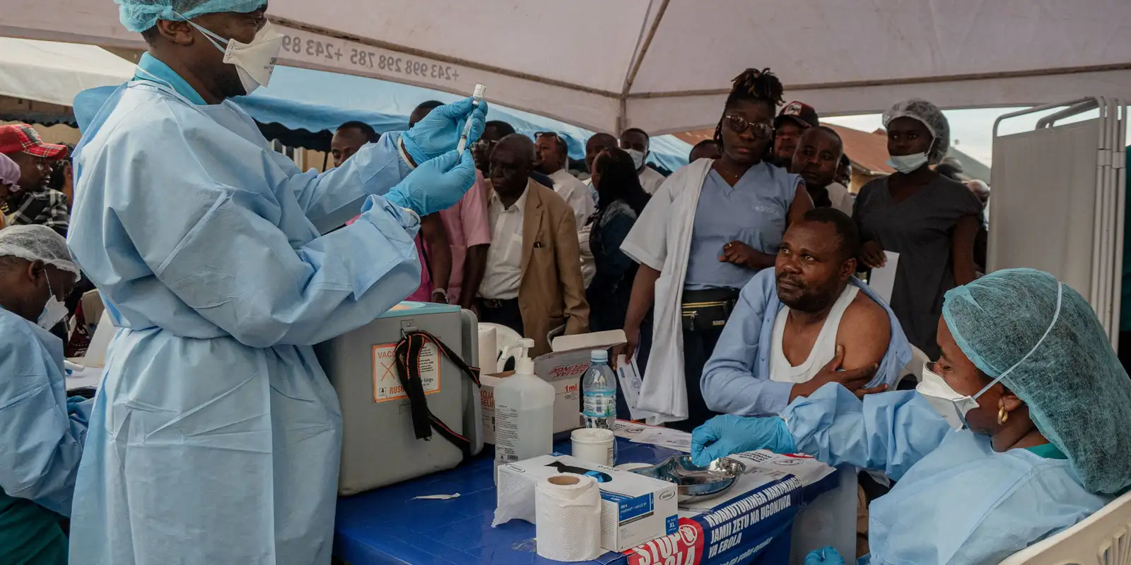 Ebola avança no Congo: 9.415 casos, 4.536 mortes e chega a oito províncias