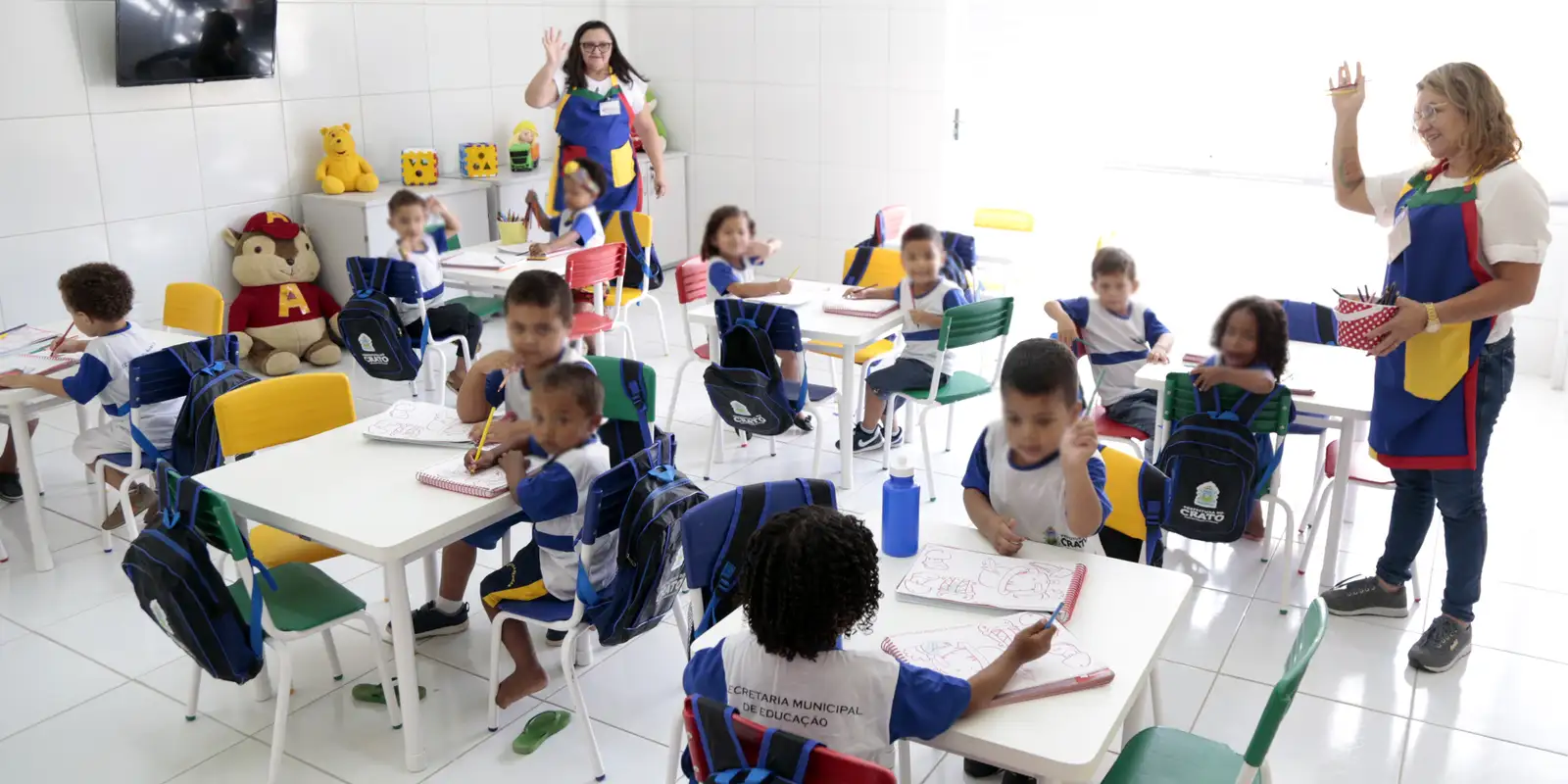 Escolas iniciam seleção de livros do PNLD para creche e pré-escola