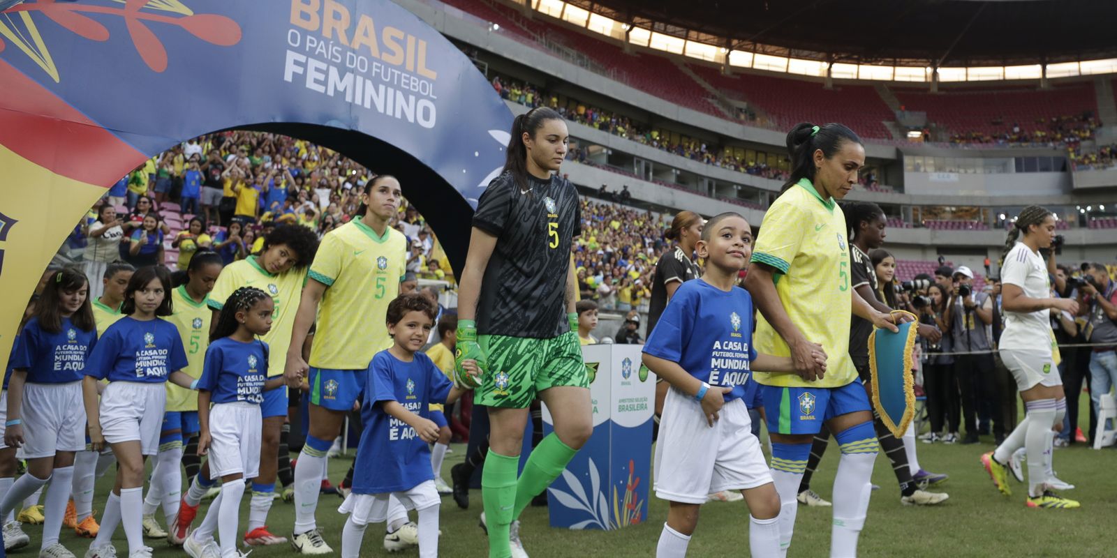Esporte na campanha: diferenças entre propostas de Flávio Bolsonaro e Lula