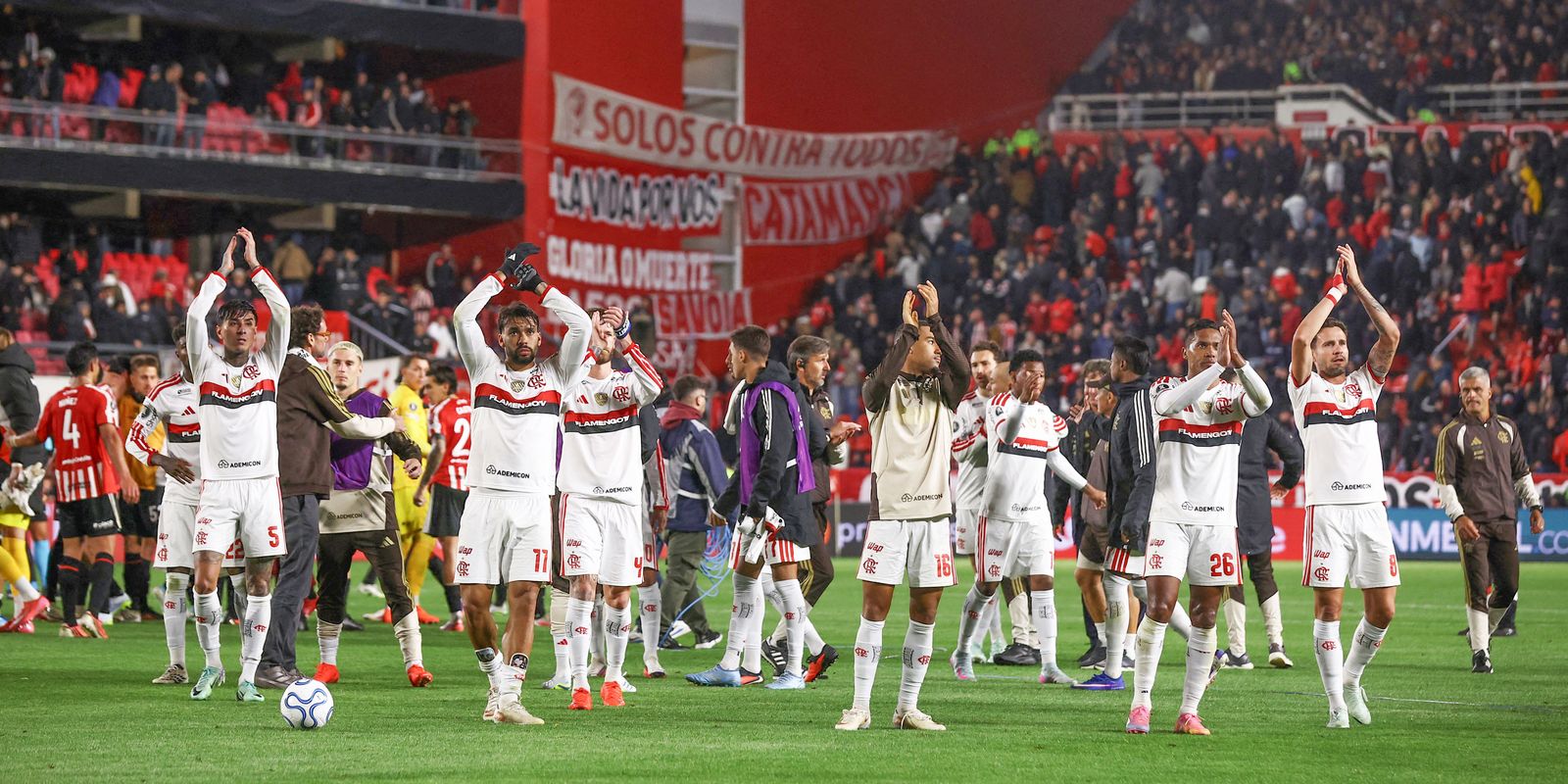 Flamengo segura Estudiantes em 0 a 0 e leva decisão ao Maracanã