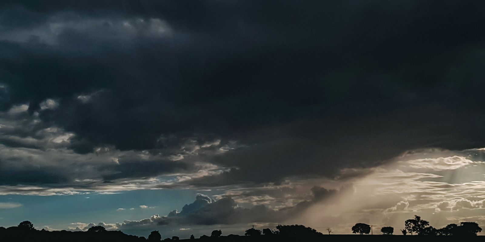 Inmet alerta: tempestades podem atingir quase todo o país em 12/10