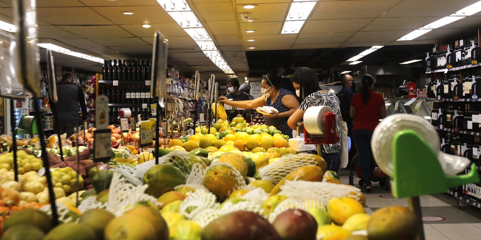 INPC sobe 0,82% em setembro e eleva inflação anual para 4,29%