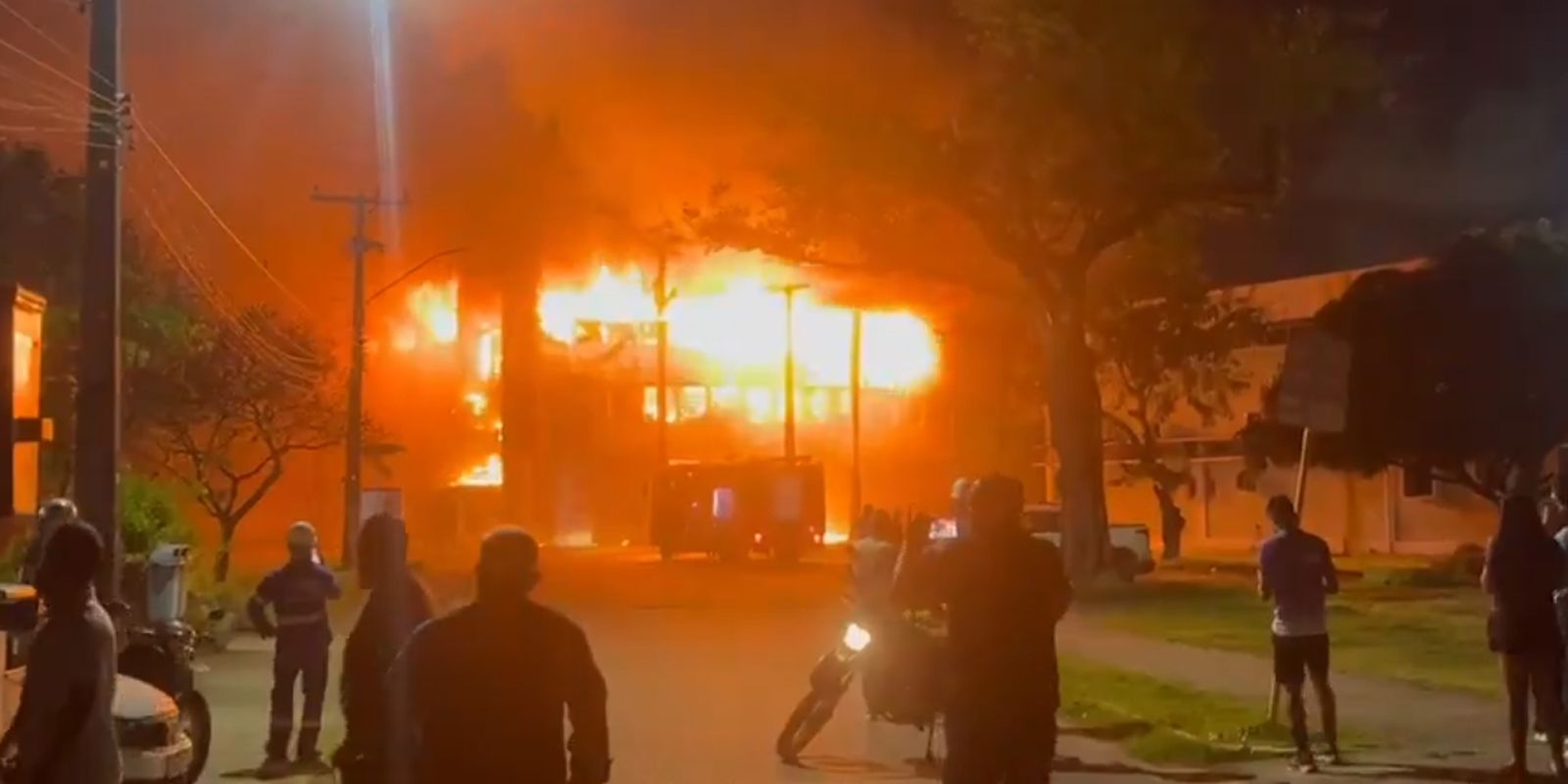 MEC autoriza obra para substituir laboratórios destruídos em incêndio na UFPE