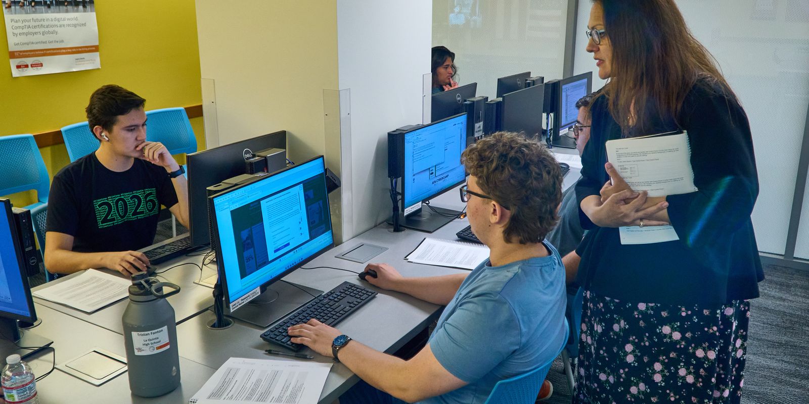 MEC lança 10 cursos online gratuitos para professores na plataforma Avamec