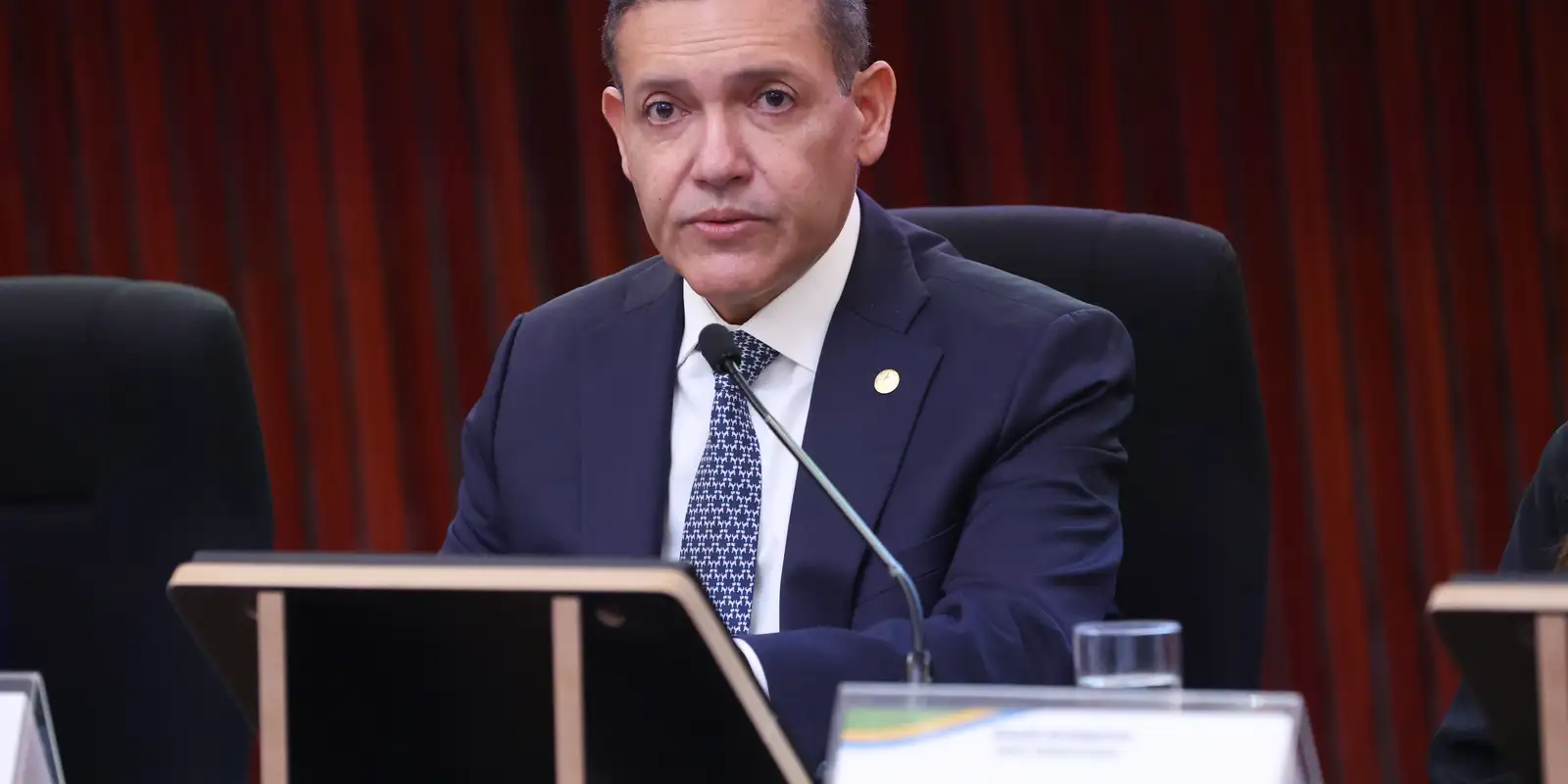 Nunes Marques manda remover 20 postagens com deepfakes contra Lula