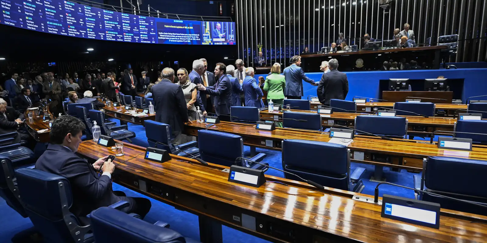 Senado agenda votação da PEC que acaba com escala 6x1 para 14/10