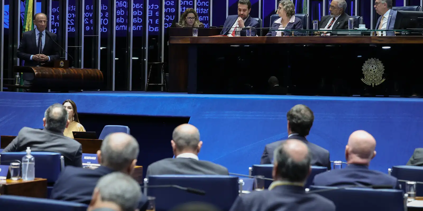 Senado vota PEC que elimina escala 6x1 na próxima quarta (14/10)